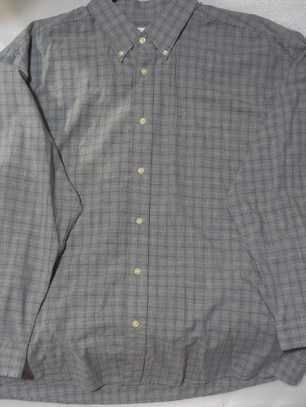 Men's Gray Plaid Button-Up Dress Shirt